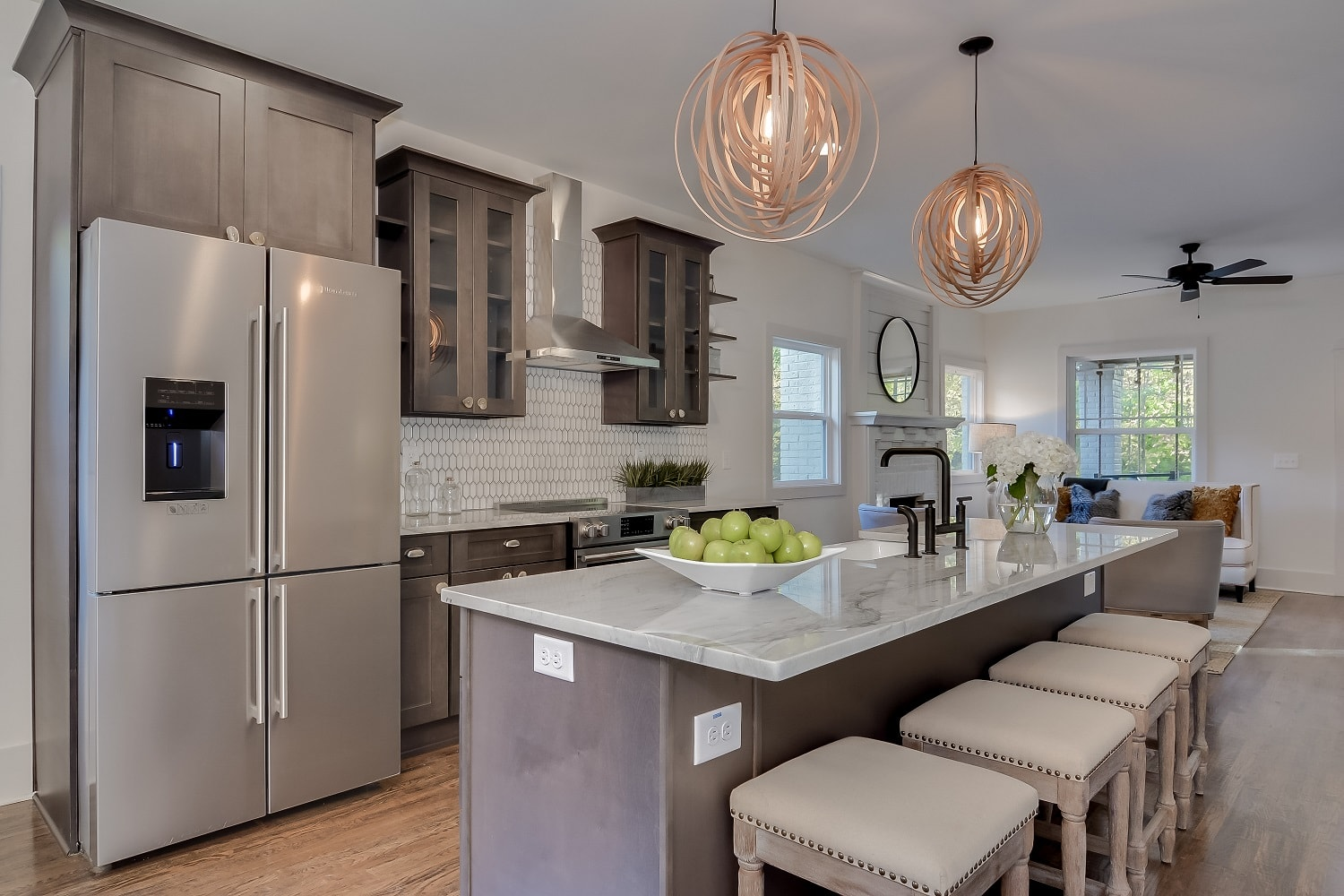 Modern Classic white shaker kitchen cabinet Solid Wood Cabinetry - Timeless Design for Contemporary Spaces