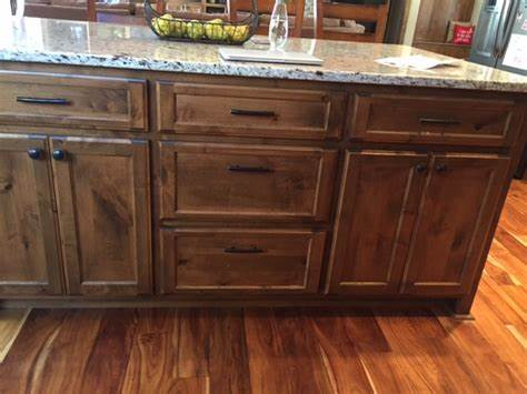 Modern Classic white shaker kitchen cabinet Solid Wood Cabinetry - Timeless Design for Contemporary Spaces