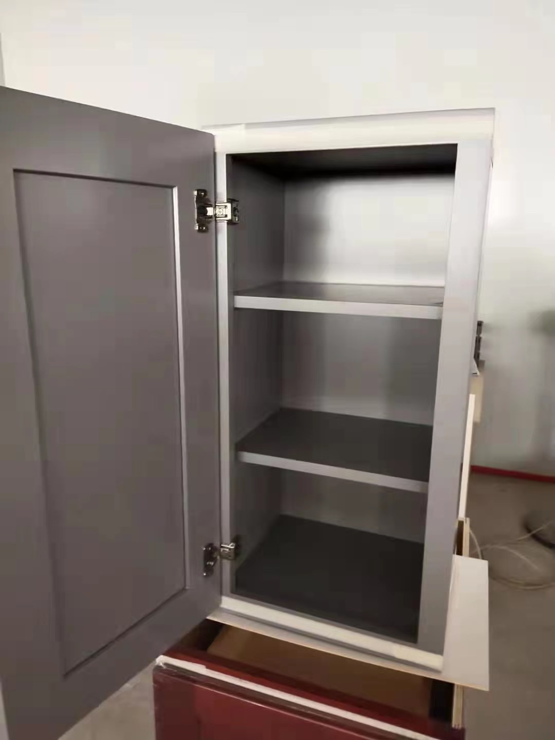 Modern Classic white shaker kitchen cabinet Solid Wood Cabinetry - Timeless Design for Contemporary Spaces