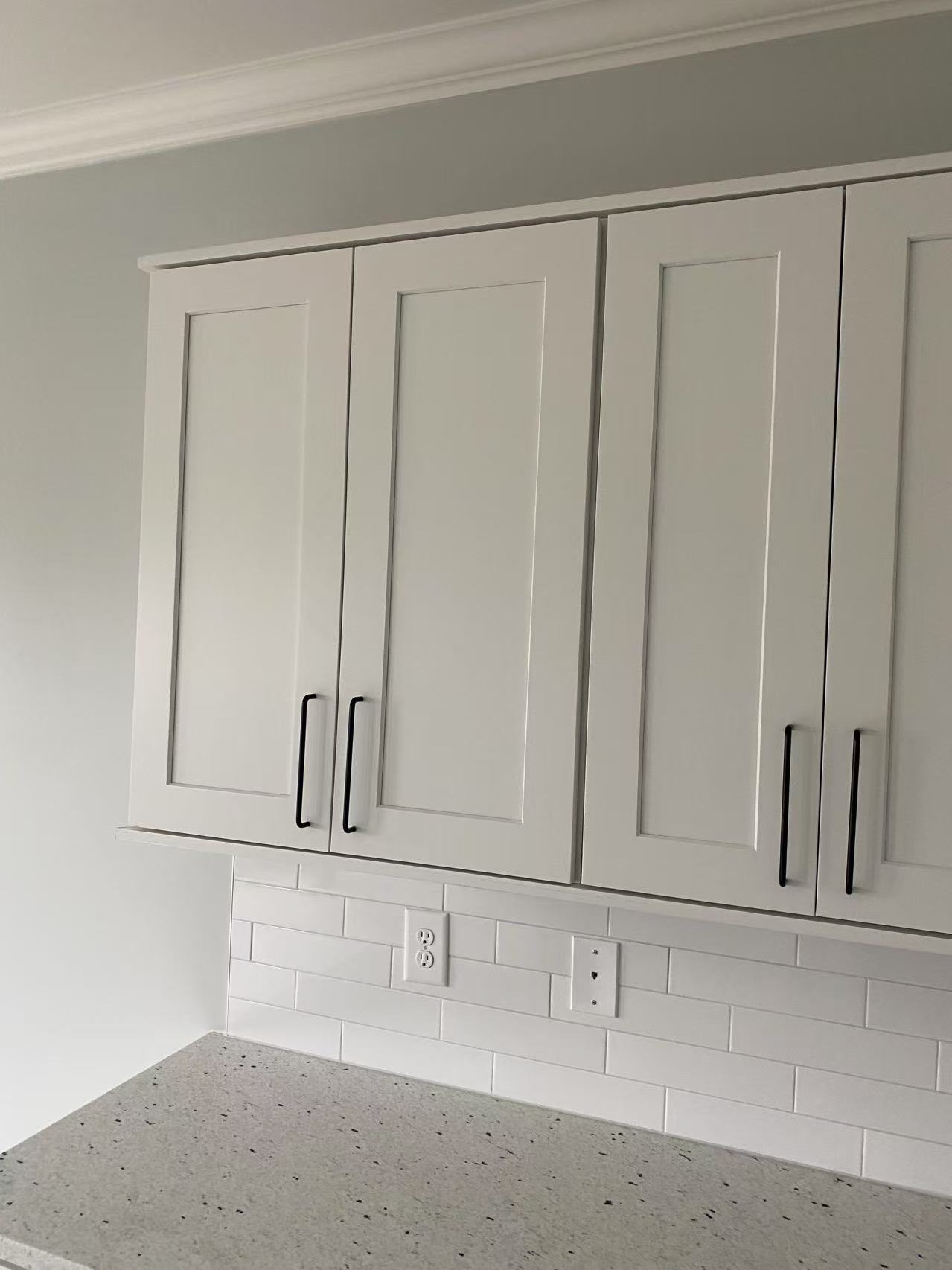 Modern Classic white shaker kitchen cabinet Solid Wood Cabinetry - Timeless Design for Contemporary Spaces