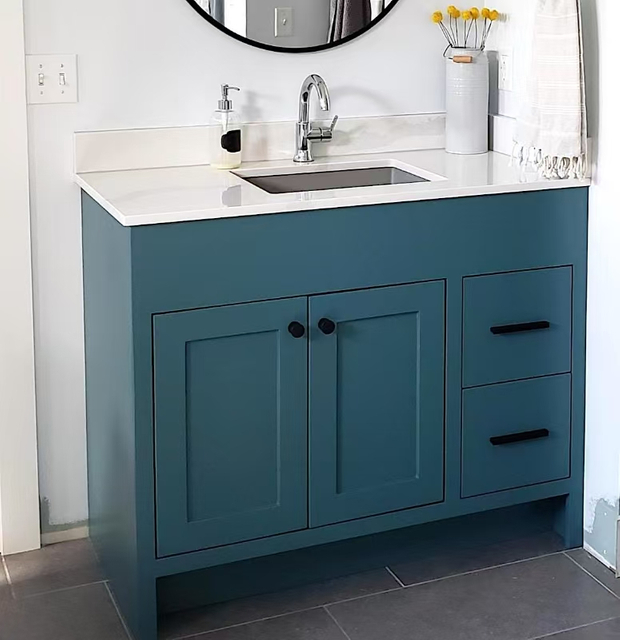 Modern Classic white shaker kitchen cabinet Solid Wood Cabinetry - Timeless Design for Contemporary Spaces